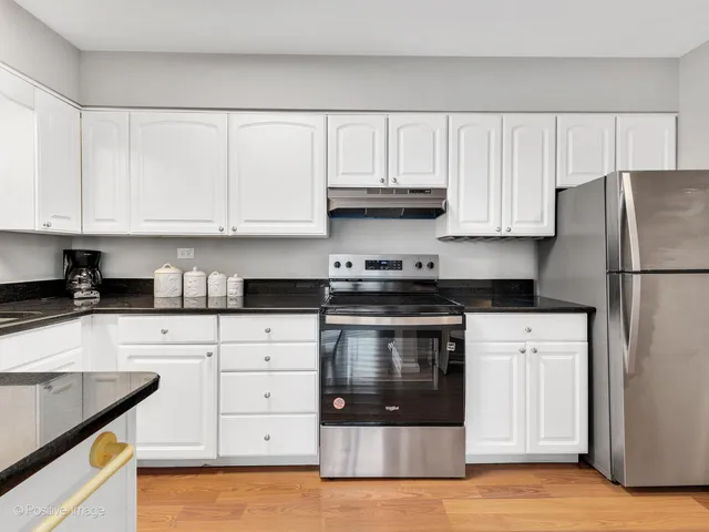 $219,900 | 4129 Saratoga Avenue, Unit 106, Downers Grove, IL 60515