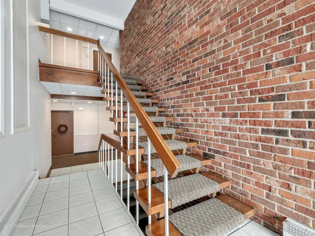 $219,900 | 4129 Saratoga Avenue, Unit 106, Downers Grove, IL 60515