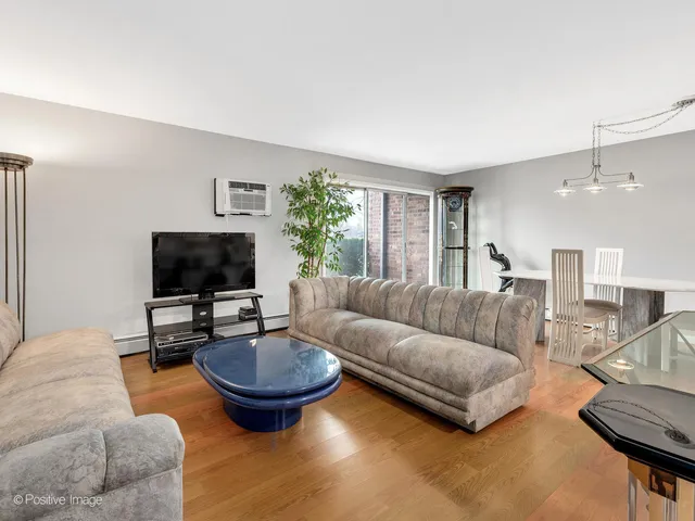 $219,900 | 4129 Saratoga Avenue, Unit 106, Downers Grove, IL 60515