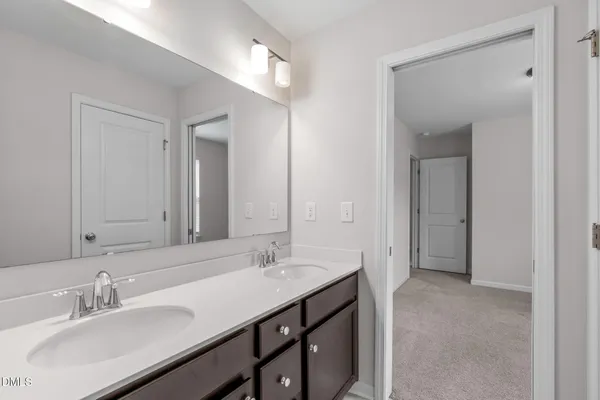 $525,000 | 9 East Dentaires Way, Willow Spring, NC 27592