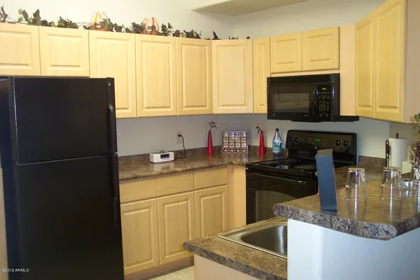 $2,800 | 5303 North 7th Street, Unit 113, Phoenix, AZ 85014