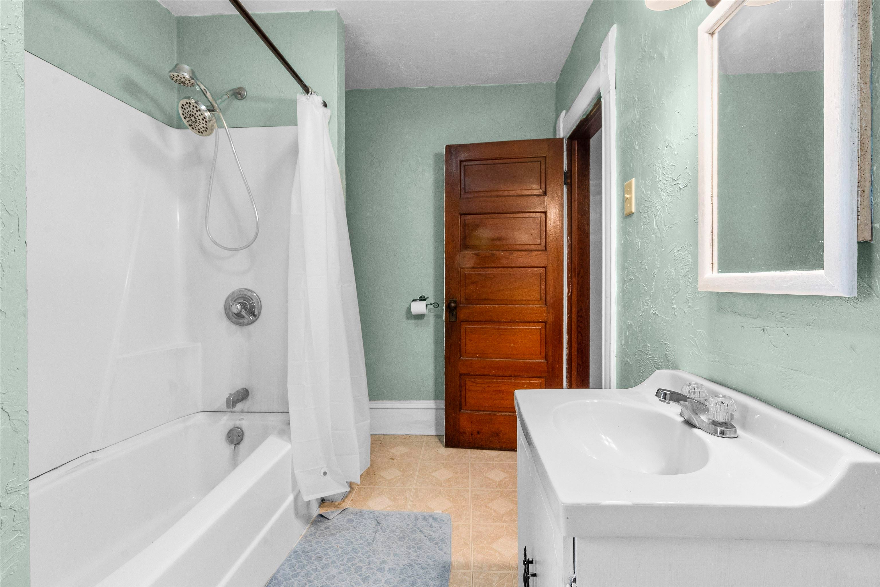 304 2nd Street Southwest Independence, IA 50644 - Photo 22 of 26 Gallery Image 22