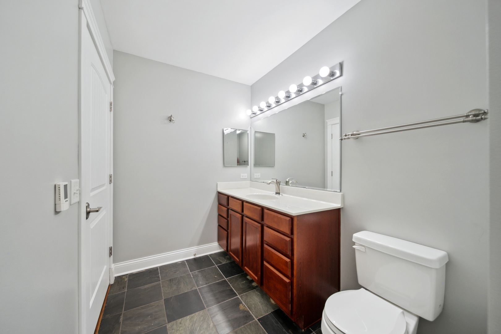 941 North Swift Road, Unit 104 Addison, IL 60101 - Photo 25 of 43 Gallery Image 25