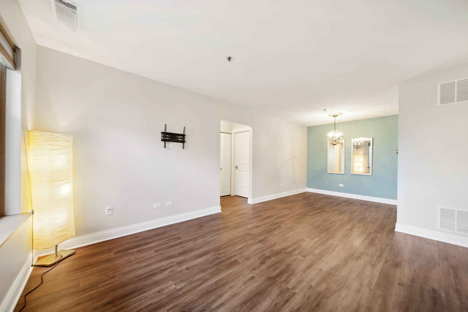 941 North Swift Road, Unit 104 Addison, IL 60101 - Photo 10 of 43 Gallery Image 10