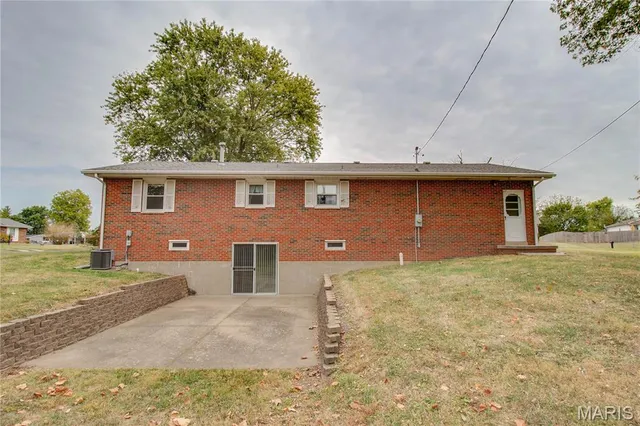 $150,000 | 102 Avalon Street, Brighton, IL 62012