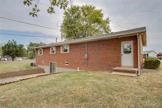 $150,000 | 102 Avalon Street, Brighton, IL 62012