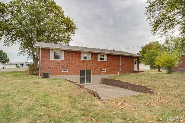 $150,000 | 102 Avalon Street, Brighton, IL 62012