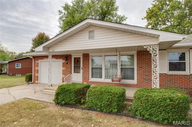 $150,000 | 102 Avalon Street, Brighton, IL 62012