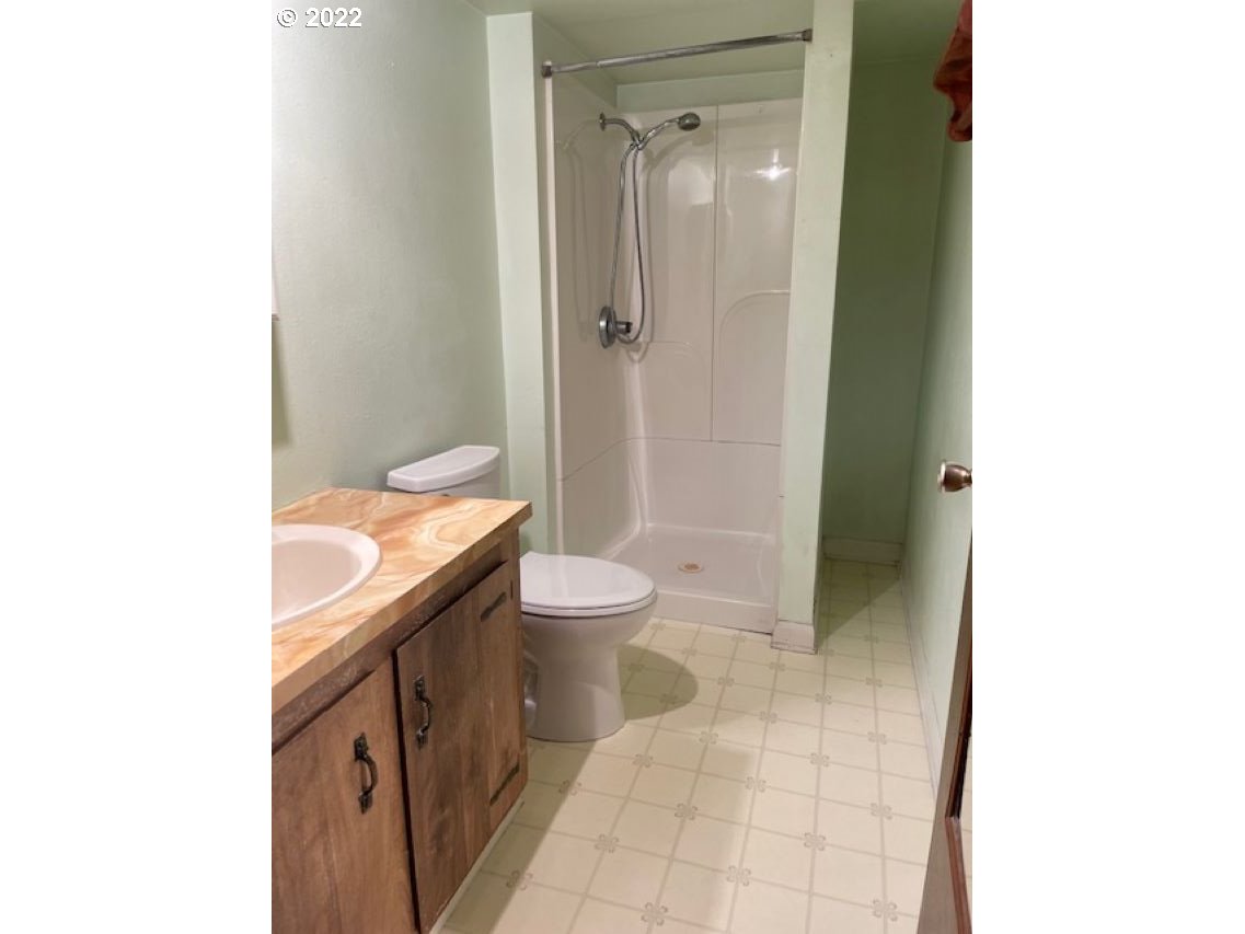 8792 Portland Road Northeast Salem, OR 97305 - Photo 7 of 14 Gallery Image 7