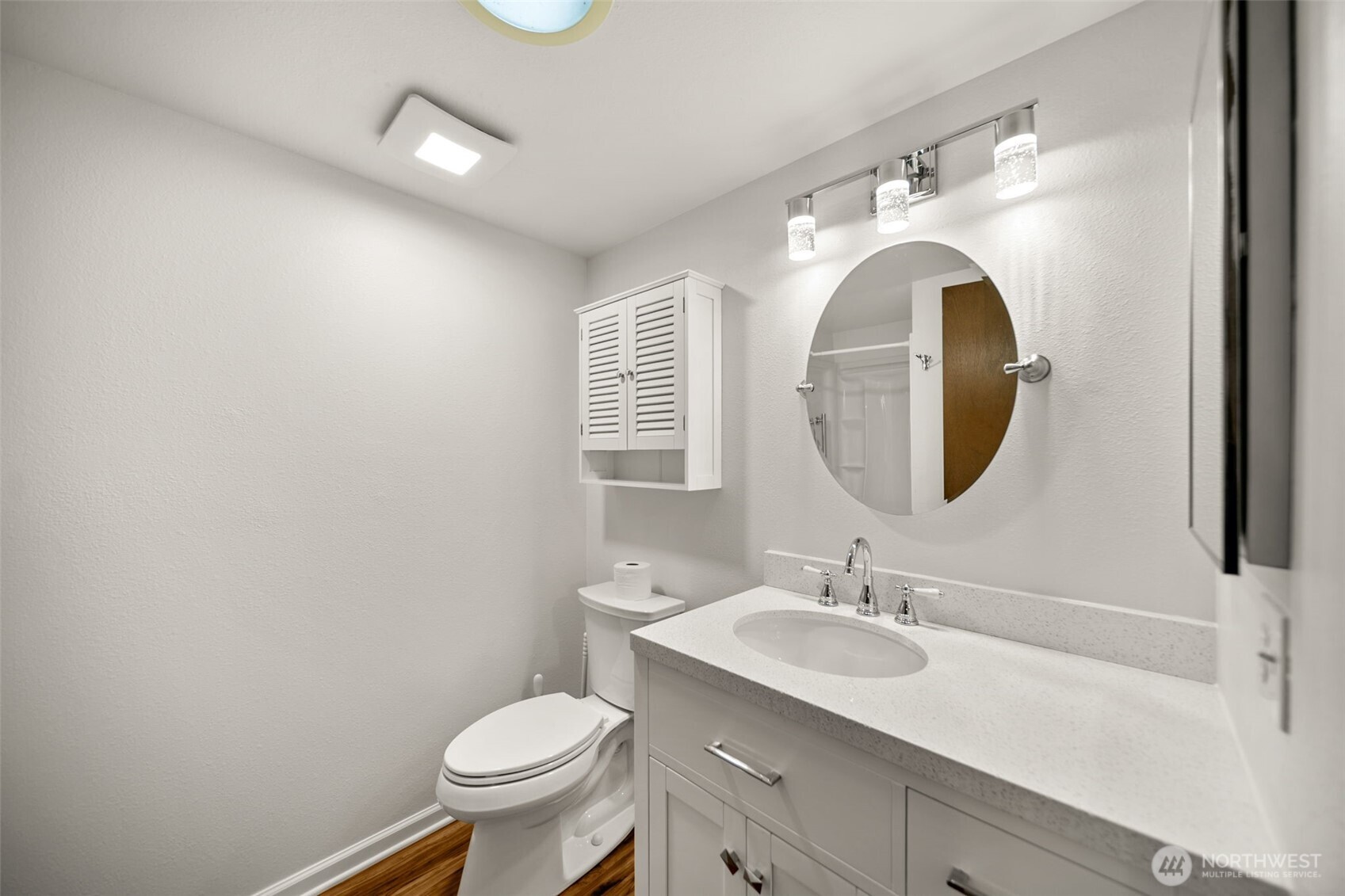 300 South Elliott Avenue, Unit 29 Wenatchee, WA 98801 - Photo 26 of 36 a bathroom with a toilet sink and mirror