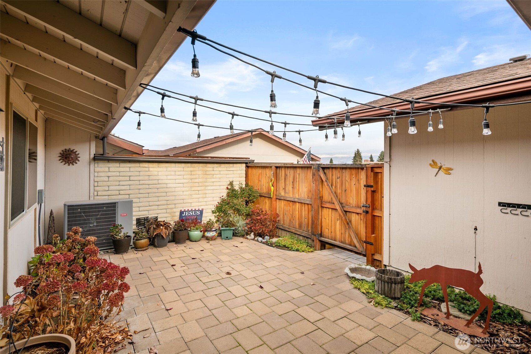 300 South Elliott Avenue, Unit 29 Wenatchee, WA 98801 - Photo 33 of 36 a view of a backyard