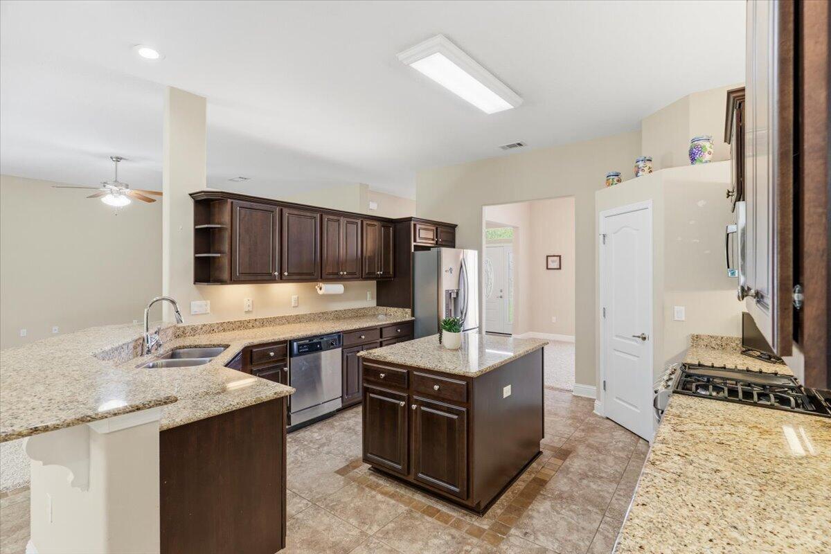 2256 Reed Ridge Court Navarre, FL 32566 - Photo 13 of 44 kitchen