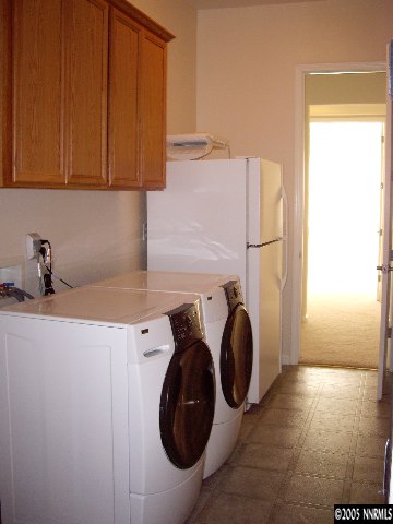 1692 Broadstone Way Reno, NV 89521 - Photo 8 of 9 a utility room with dryer and washer