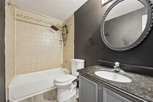 $189,900 | 6954 Academy Lane, Lockport Town, NY 14094