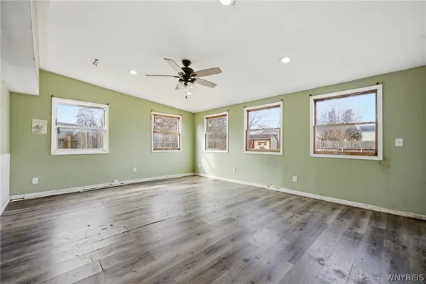 $189,900 | 6954 Academy Lane, Lockport Town, NY 14094