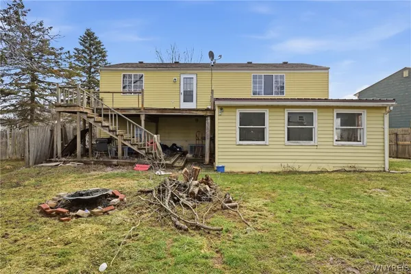 $189,900 | 6954 Academy Lane, Lockport Town, NY 14094