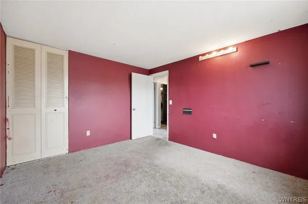 $189,900 | 6954 Academy Lane, Lockport Town, NY 14094