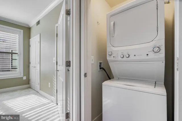 $3,250 | 815 North Patrick Street, Unit 402, Alexandria, VA 22314