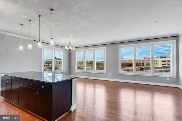 $3,250 | 815 North Patrick Street, Unit 402, Alexandria, VA 22314