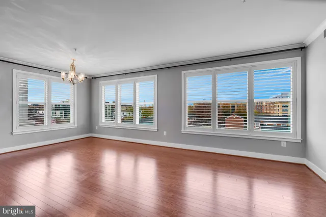 $3,250 | 815 North Patrick Street, Unit 402, Alexandria, VA 22314