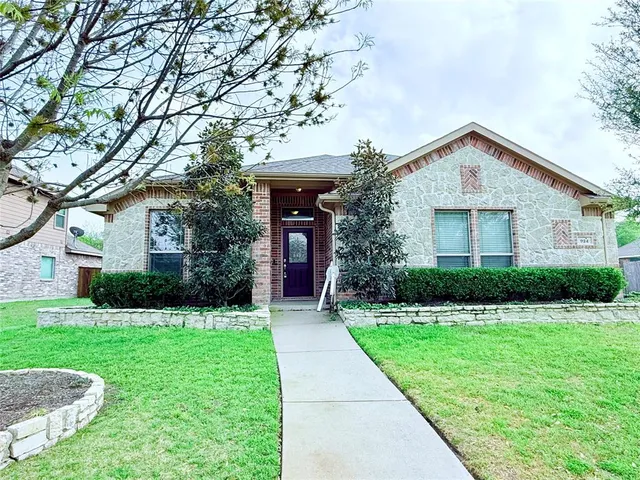 $2,700 | 924 Blue Quail Run, Glenn Heights, TX 75154