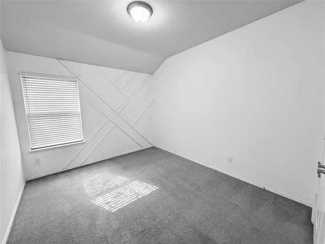 $2,700 | 924 Blue Quail Run, Glenn Heights, TX 75154