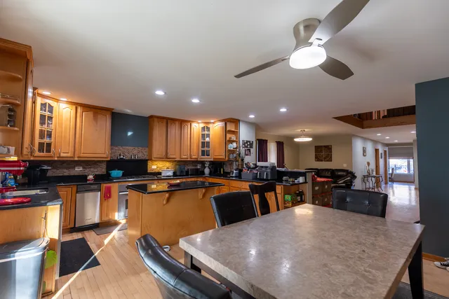 $852,900 | 4716 North Kilbourn Avenue, Chicago, IL 60630