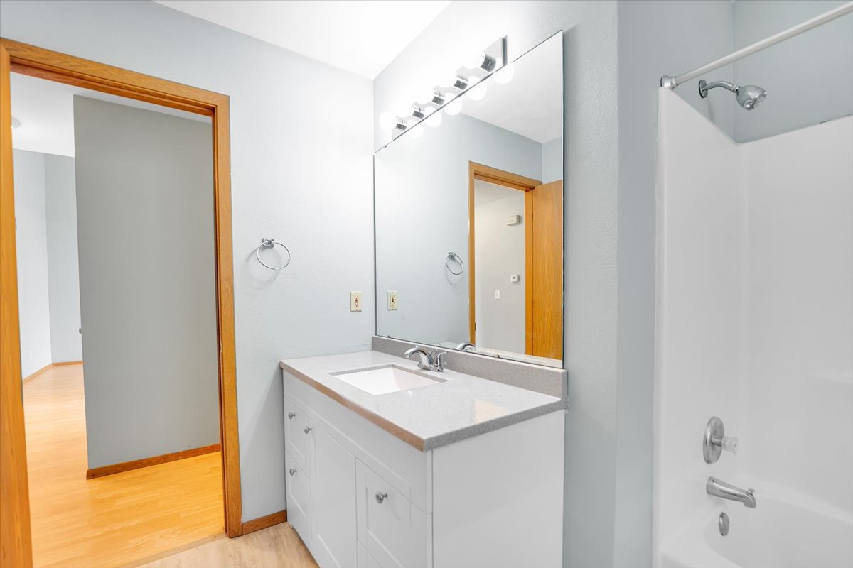 390 Madeline Trail Rockford, IL 61107 - Photo 13 of 32