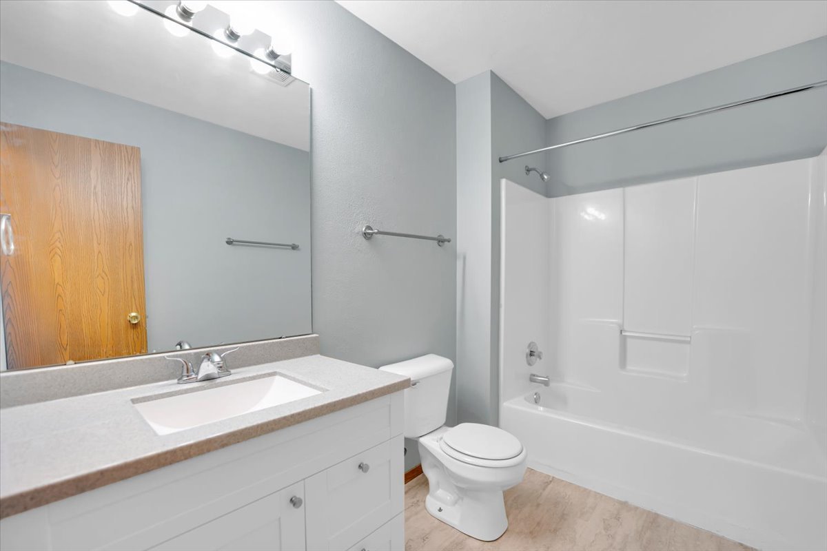 390 Madeline Trail Rockford, IL 61107 - Photo 15 of 32