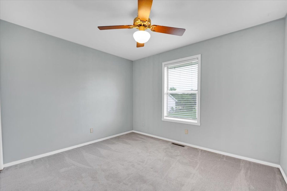 390 Madeline Trail Rockford, IL 61107 - Photo 17 of 32