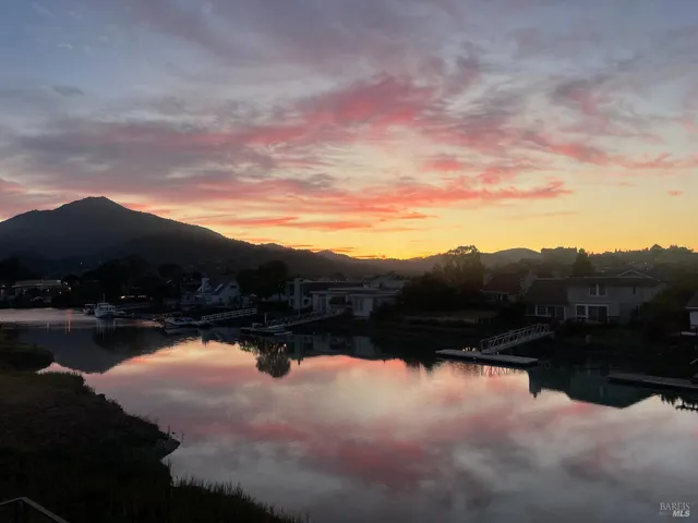 $1,150,000 | 72 Lucky Drive, Corte Madera, CA 94925