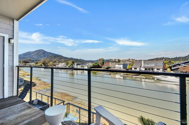 $1,150,000 | 72 Lucky Drive, Corte Madera, CA 94925