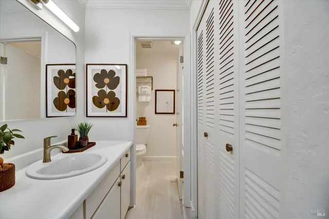 $1,150,000 | 72 Lucky Drive, Corte Madera, CA 94925