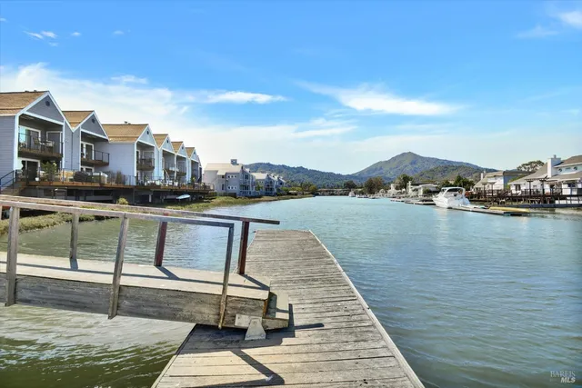 $1,150,000 | 72 Lucky Drive, Corte Madera, CA 94925