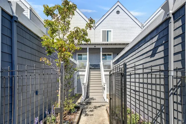 $1,150,000 | 72 Lucky Drive, Corte Madera, CA 94925