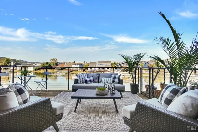 $1,150,000 | 72 Lucky Drive, Corte Madera, CA 94925