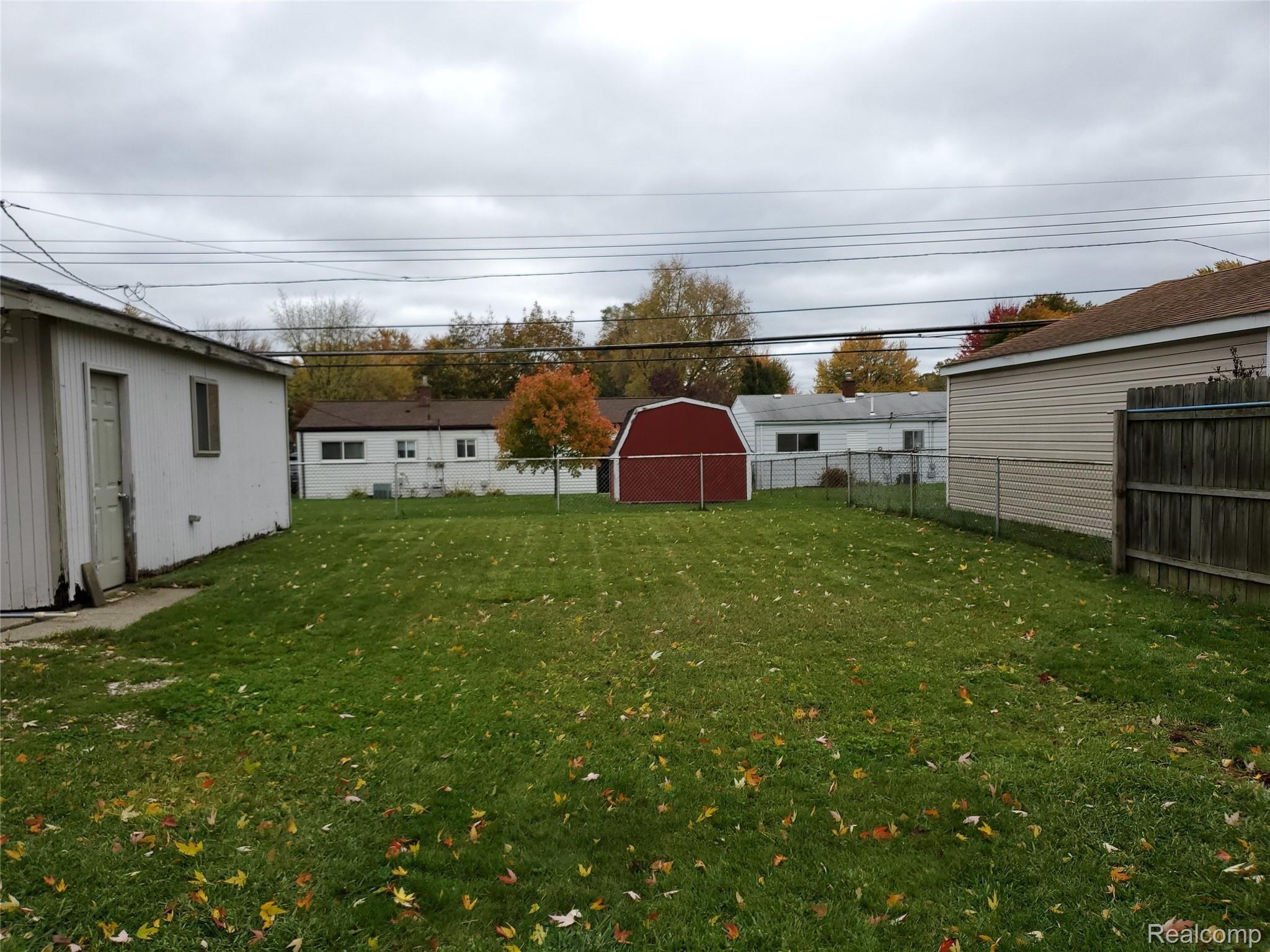 12523 Clinton River Road Sterling Heights, MI 48313 - Photo 8 of 31 20191027_135844.jpg