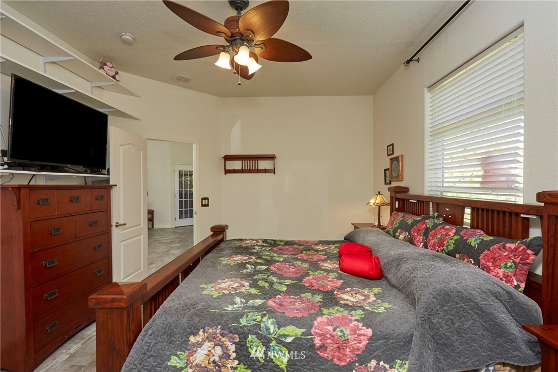 4516 Southeast Foss Road Port Orchard, WA 98366 - Photo 27 of 38 Gallery Image 27