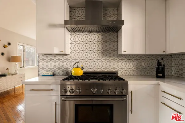 $1,195,000 | 941 Cavanagh Road, Glendale, CA 91207