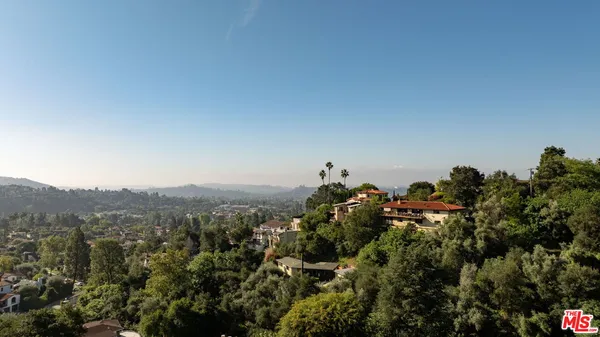 $1,195,000 | 941 Cavanagh Road, Glendale, CA 91207