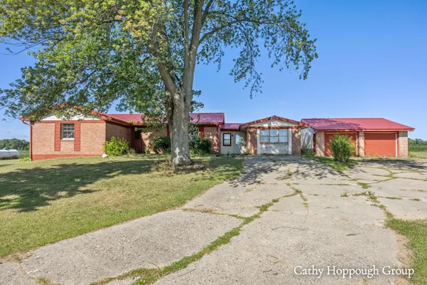 $175,000 | 8140 South Sheridan Road, Fenwick, MI 48834