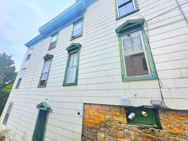 $109,900 | 611 East Gansevoort Street, Little Falls, NY 13365