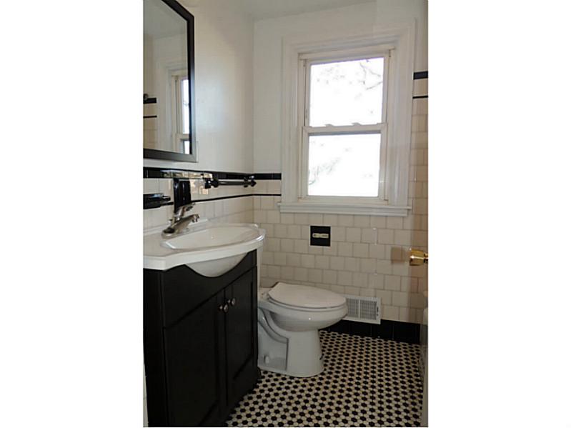 28 Martin Street Pawtucket, RI 02861 - Photo 8 of 20 Bathroom. Subway Style