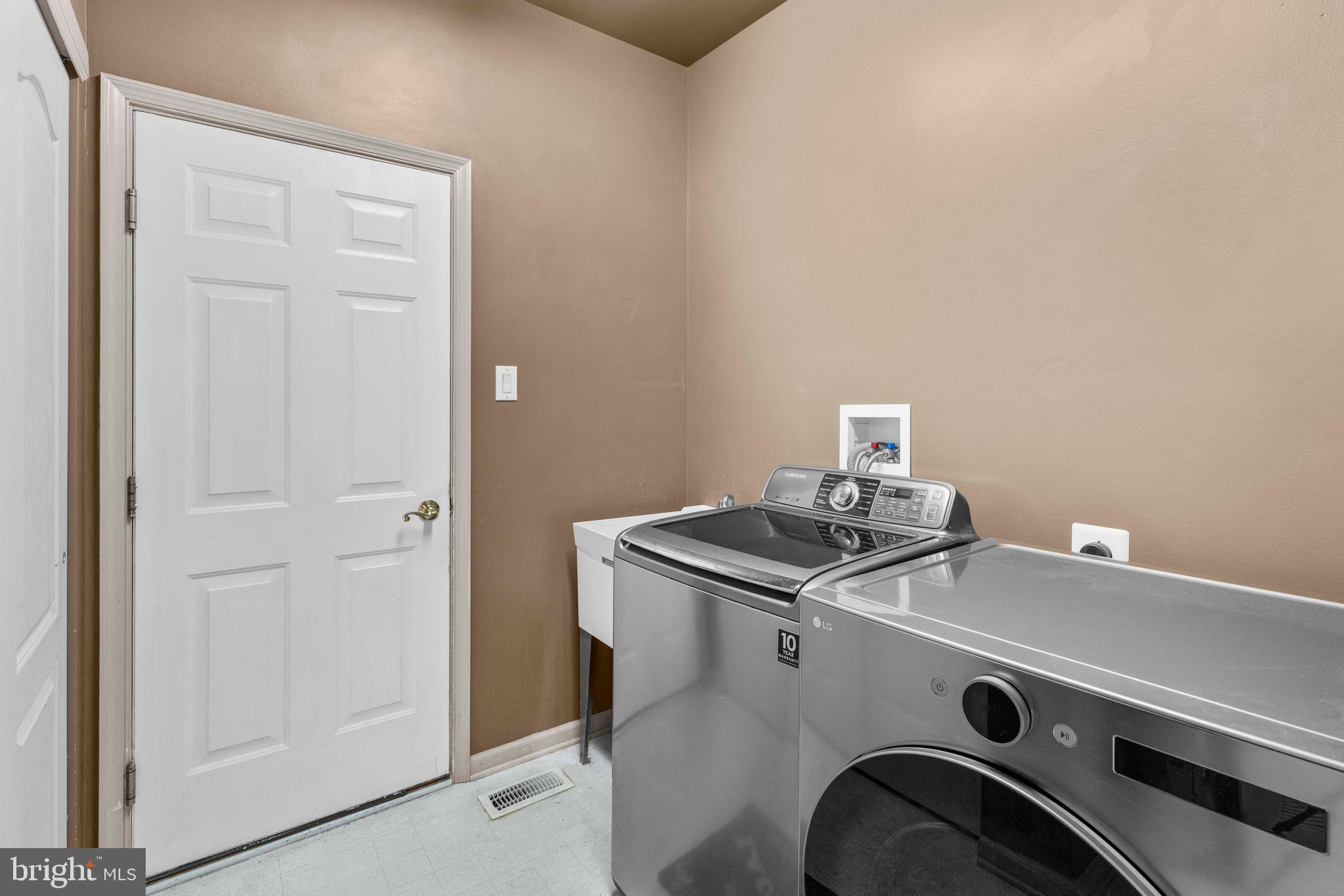 201 Coventry Road Chalfont, PA 18914 - Photo 15 of 29 Gallery Image 15