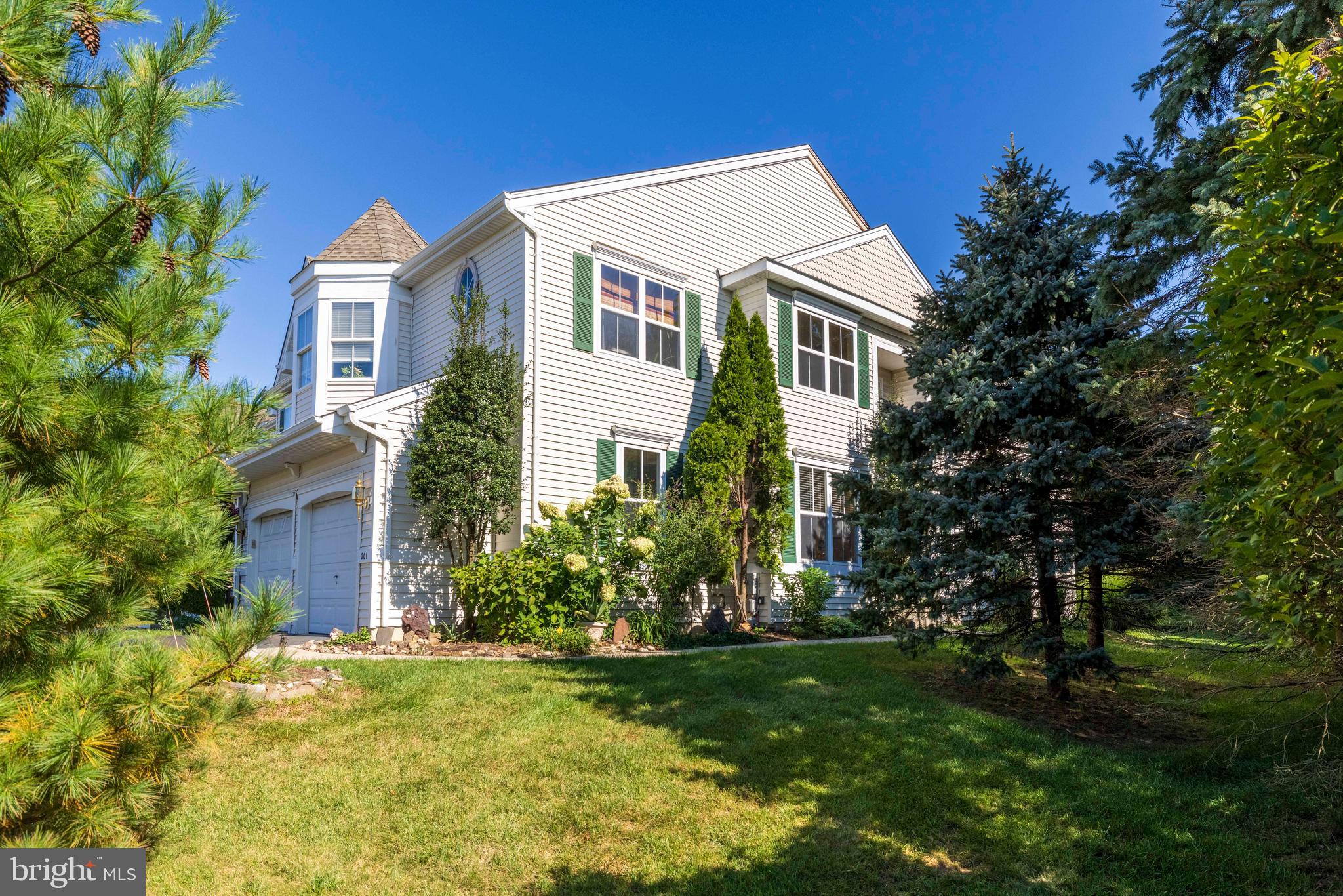 201 Coventry Road Chalfont, PA 18914 - Photo 2 of 29 Gallery Image 2