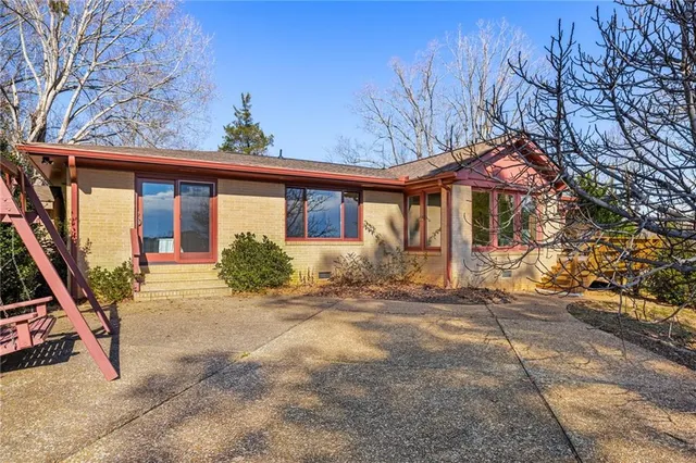 $775,000 | 120 Overlook Drive, Gainesville, GA 30506