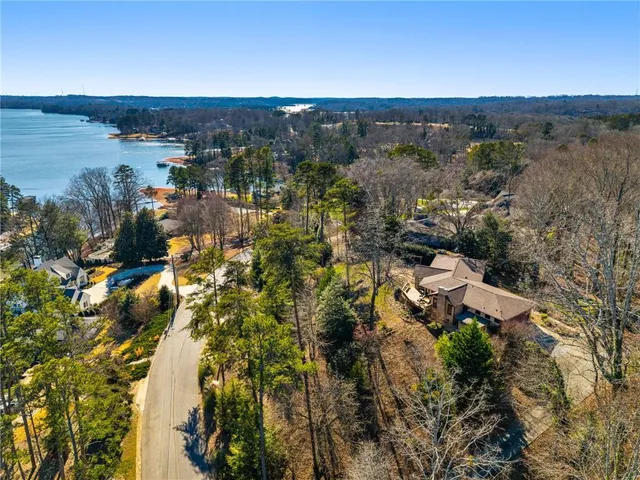 $775,000 | 120 Overlook Drive, Gainesville, GA 30506