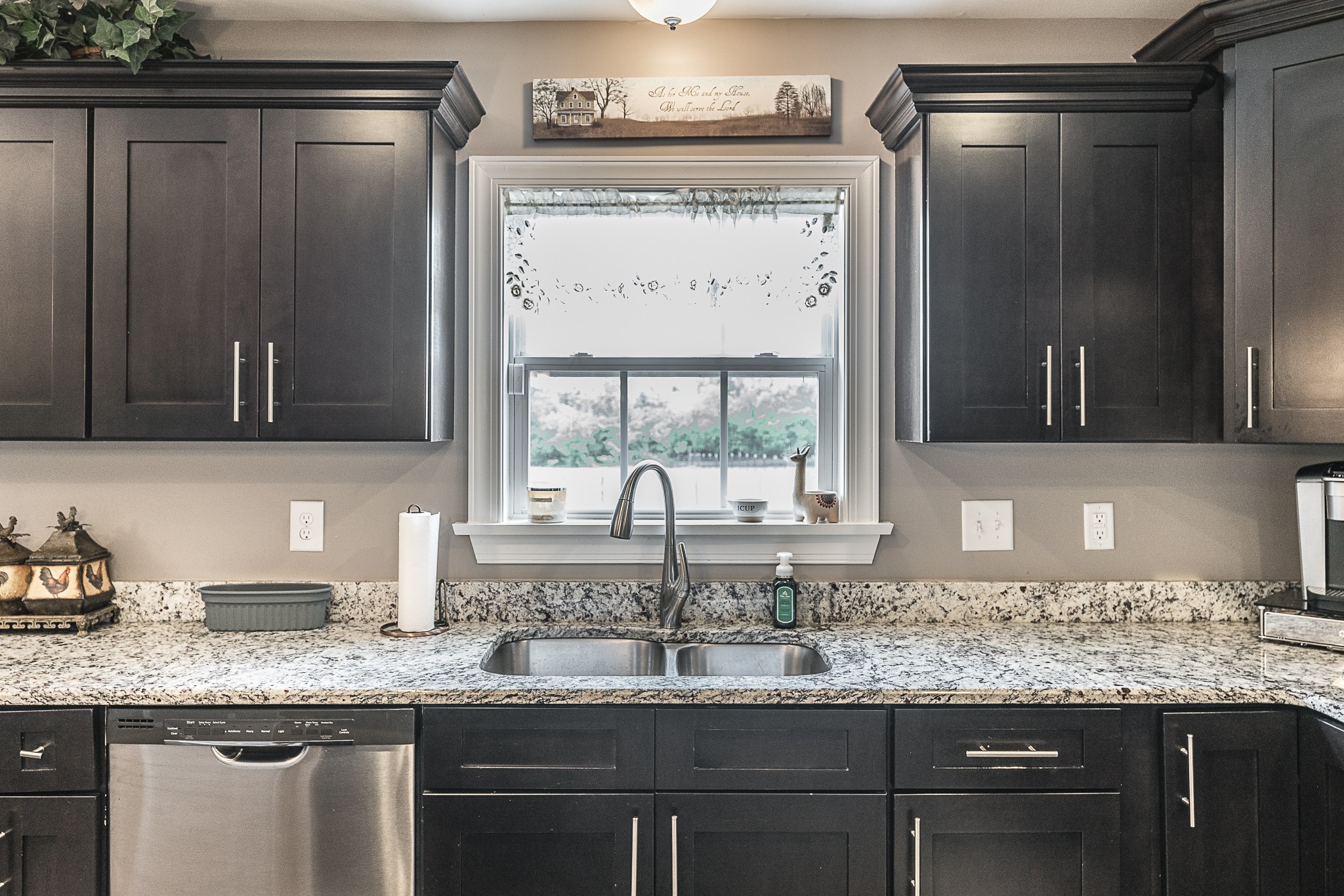 374 Shorter Road Lebanon, TN 37090 - Photo 18 of 49 a kitchen with granite countertop a sink and a window