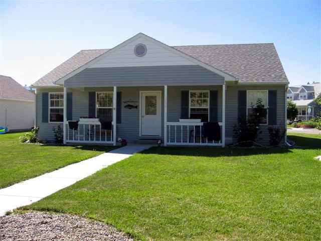2757 Acacia Avenue Rifle, CO 81650 - Photo 1 of 9 a view of a house with garden and porch