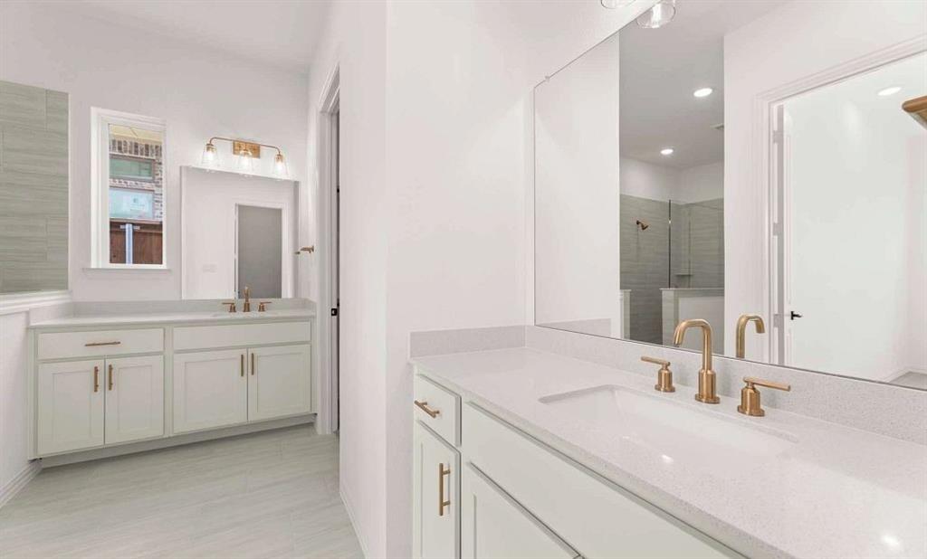 1317 Eclipse Way Wylie, TX 75098 - Photo 14 of 18 Primary Bathroom Representative Photo featuring the Serene Collection